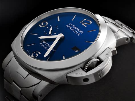 play in hands when setting watch panerai|Panerai watch set and wind.